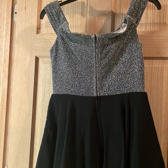 Silver and black side straps zipper goes down halfway knee links size 7 fits a 6 - Picture 3 of 4